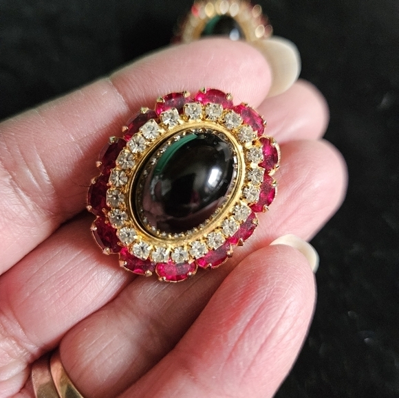 Vintage MMA Crystal & Black Cabachon Earrings. Pierced - Picture 4 of 7